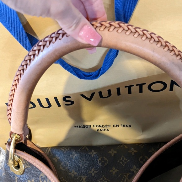 LV authentic - Picture 5 of 8